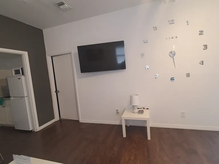 1016 W Beacon Rd #2 — Photo 14