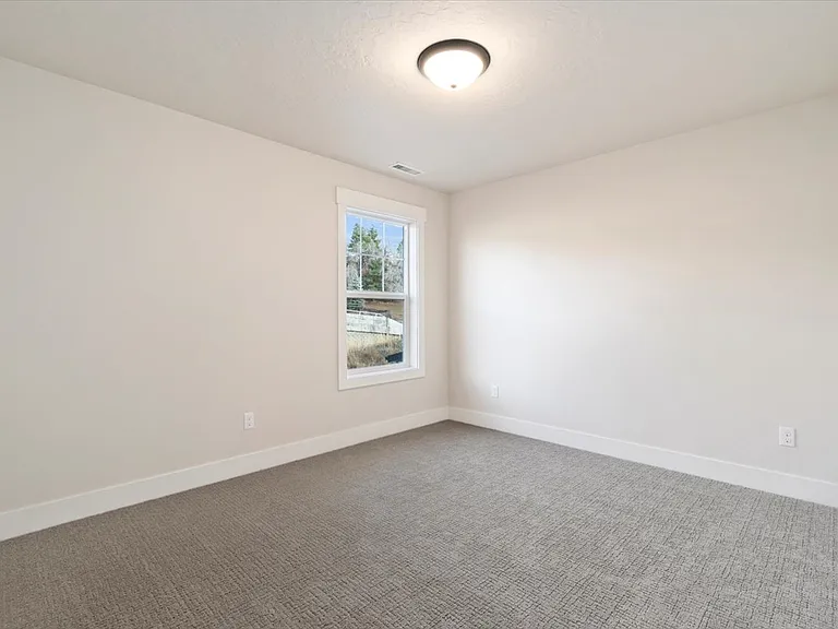 1688 E Cutgrass Ln — Photo 29