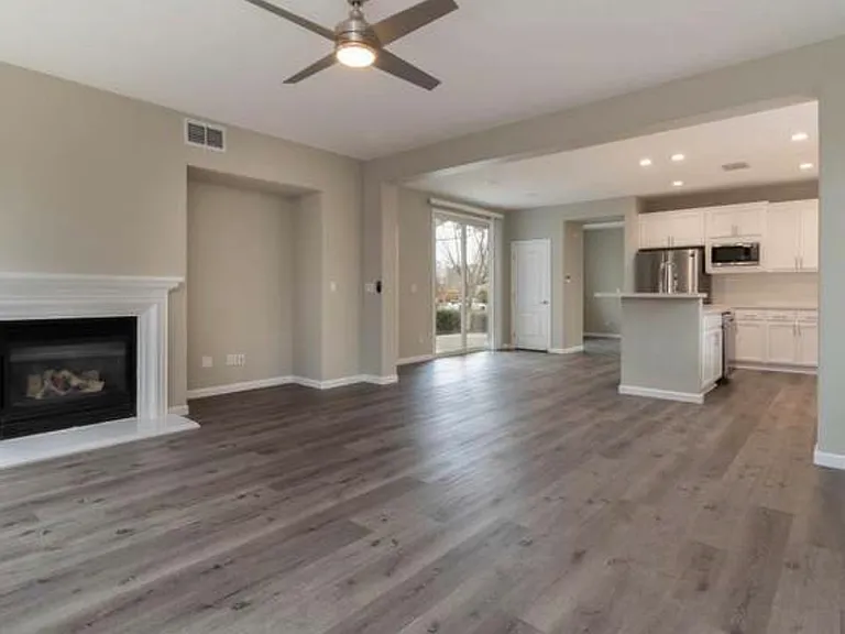 568 Engle Ct — Photo 11