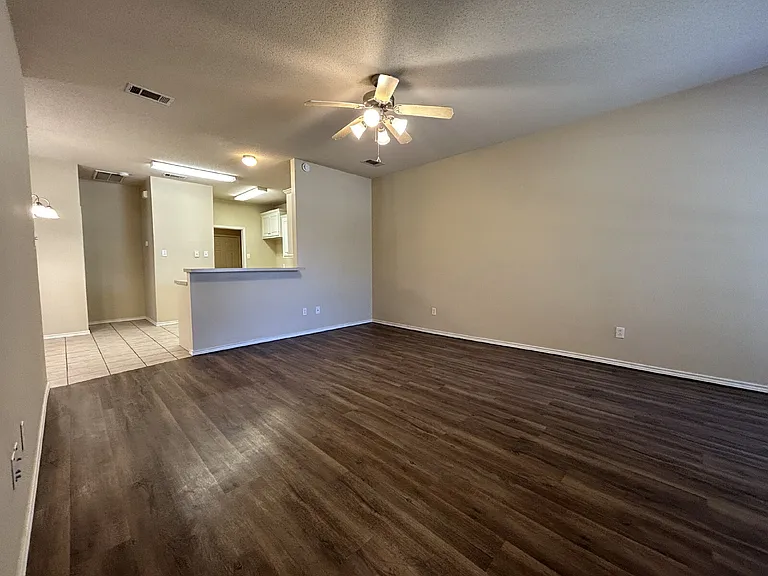 511 N Clinton Ave #A — Photo 3