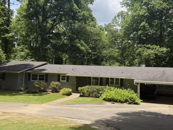 2469 Tyler Rd, Hoover, AL 35226