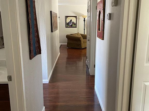 5th image of 121 Marin Pl