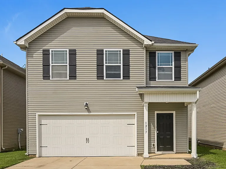 1217 Catawba Way — Photo 1