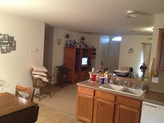 5th image of 1222 Sacramento Dr