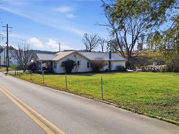 3rd image of 74 Spring St