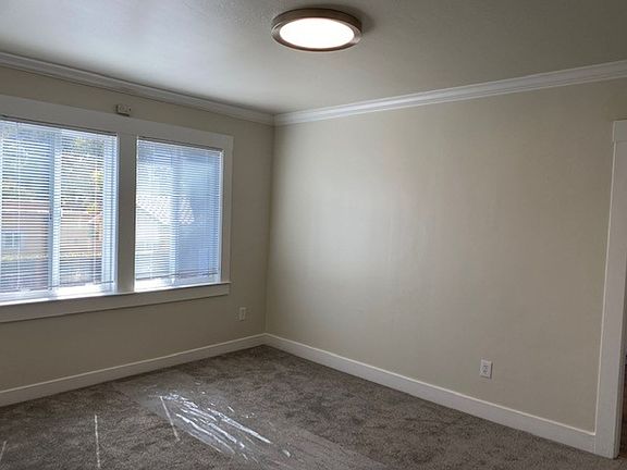 4th image of 122 Nueva Ave #B