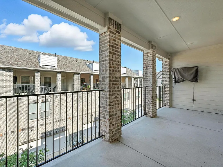 4243 Wetstone Ln — Photo 15