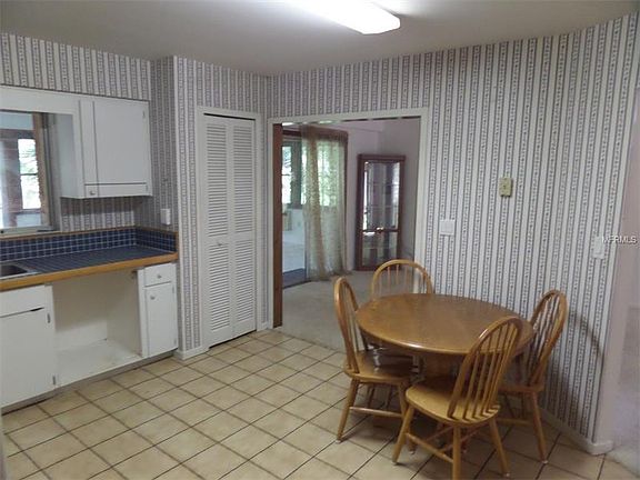3rd image of 222 Dirksen Dr