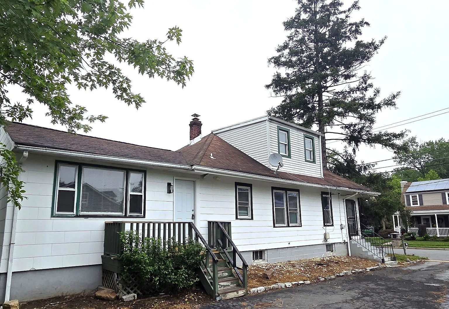 "Spacious 5BR Home Near TCNJ Large Yard & Flexible Living!" — Photo 1