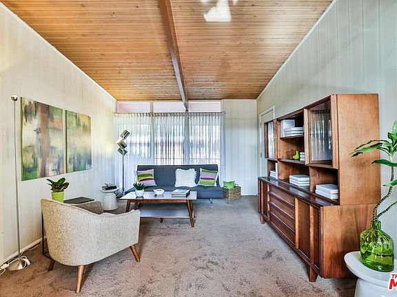 5th image of 1400 N Hayworth Ave APT 31