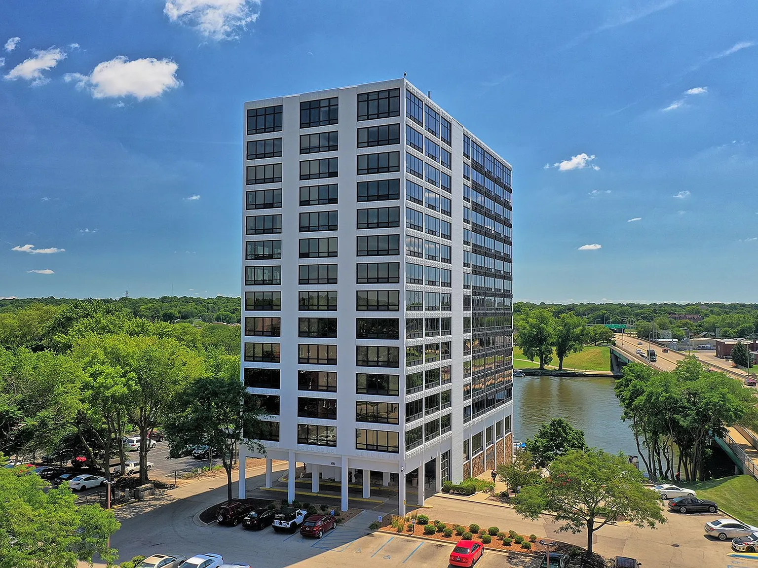 Rock River Tower — Photo 2