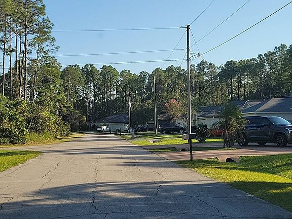 4th image of 6 Robin Hood Ln