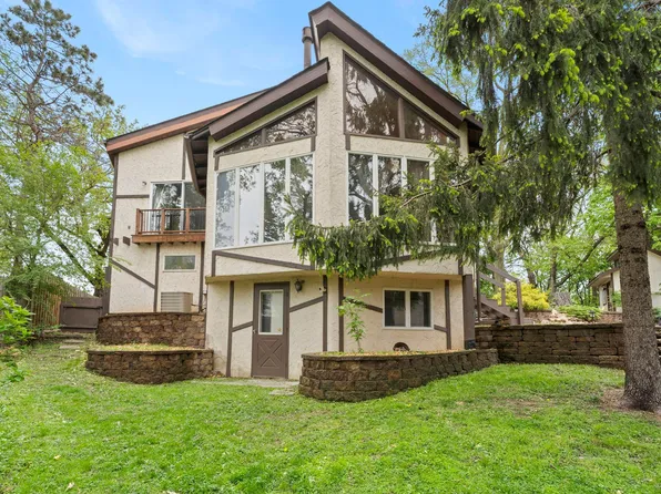 1 Tip Top Ln, Saint Paul, MN 55115