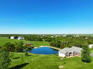 1685 McBride Ridge Ct, Winterset, IA 50273