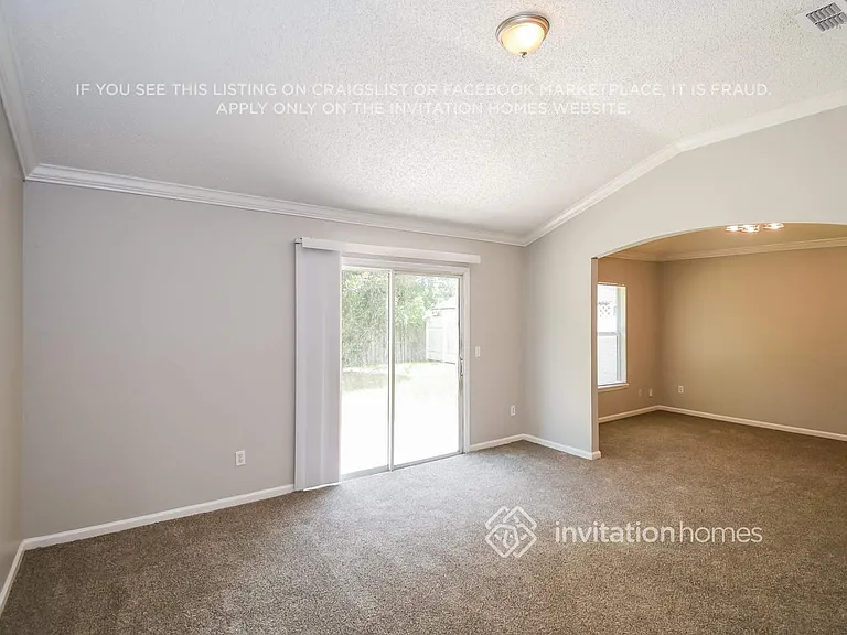 9294 Thunderbolt Dr — Photo 4
