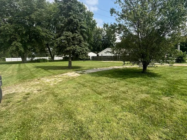 4130 S 2nd St, Springfield, IL 62703