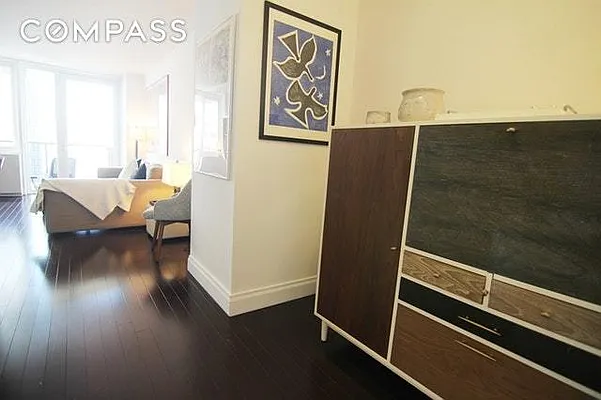 Rented by Compass | media 30