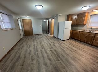 104 S Linn Ave #4, New Hampton, IA 50659