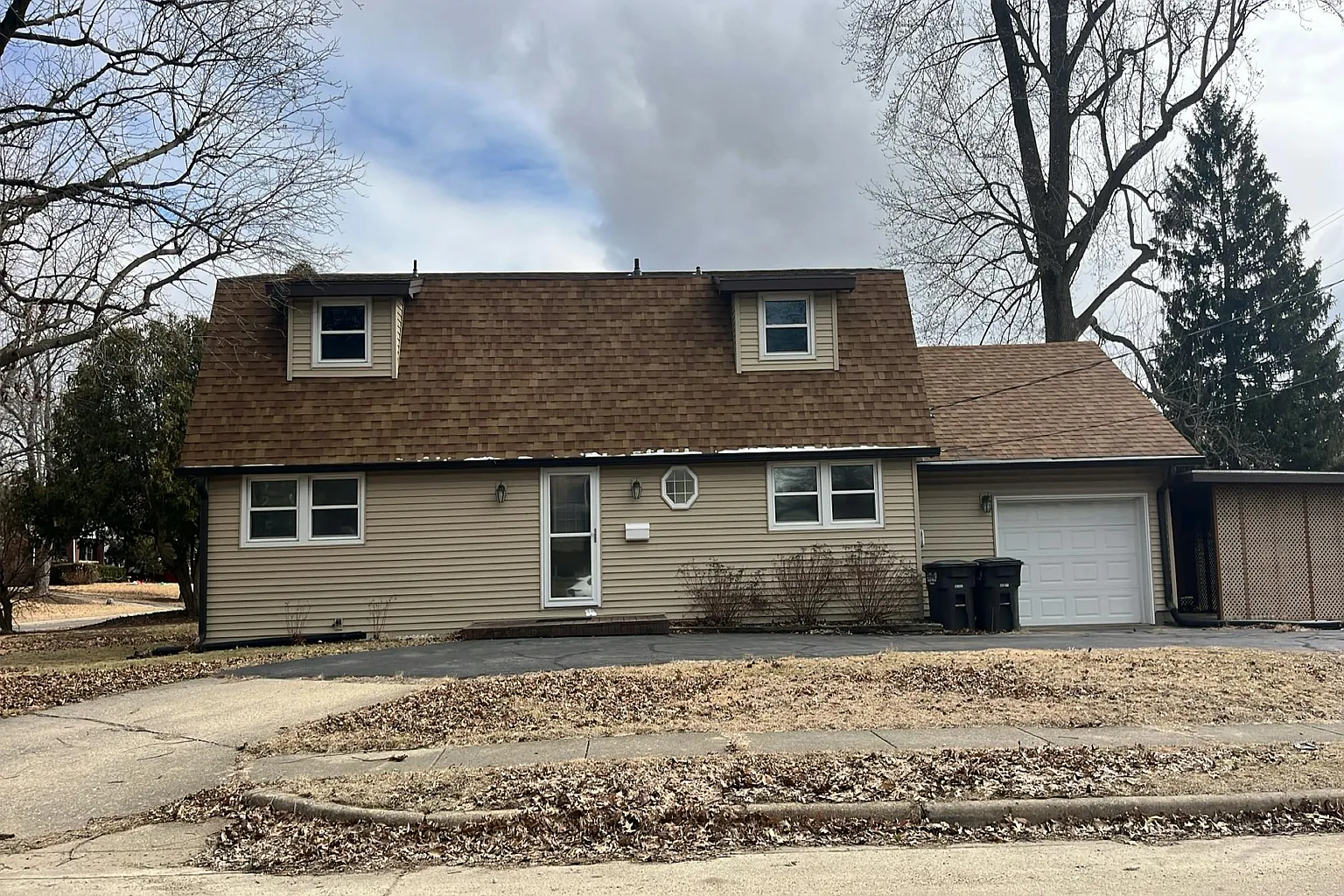 210 Dodge Ave photo 1