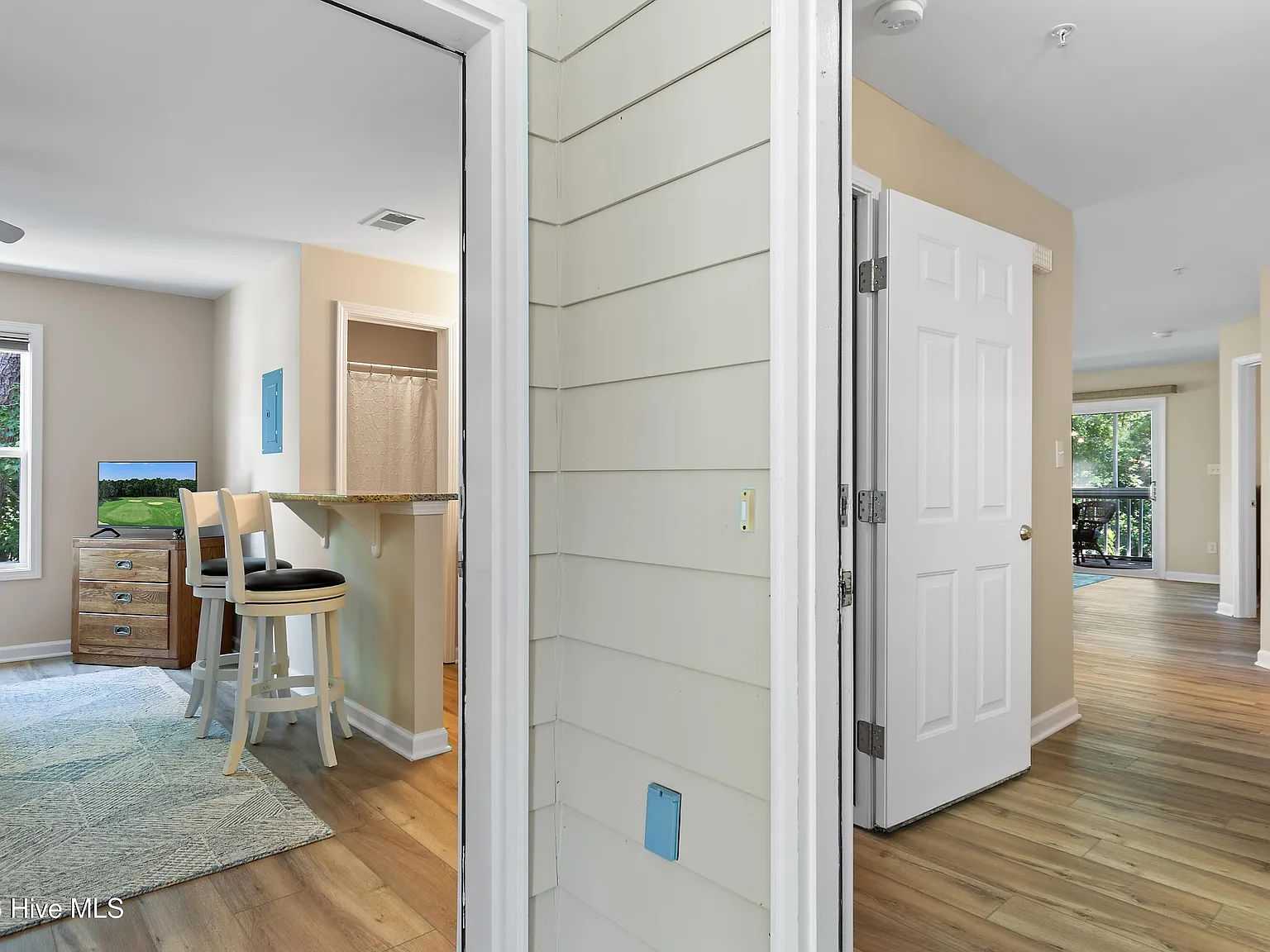2 bed, 2.0 bath, $2,400 — Photo 3