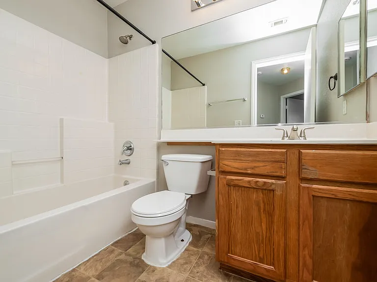 2205 Royal Caribbean Ave — Photo 15