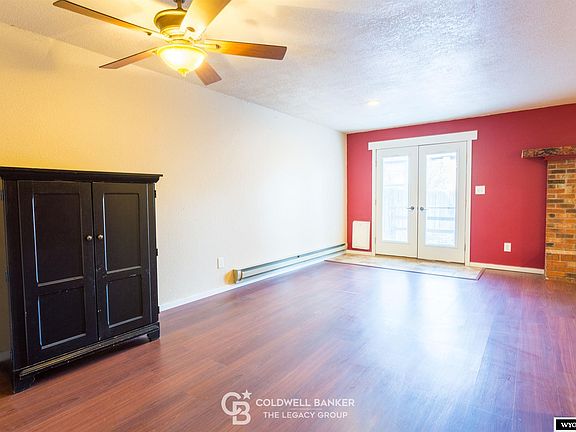 2nd image of 1104 Leal St