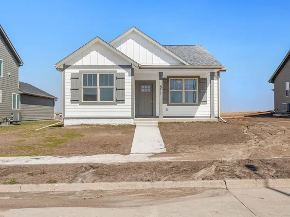 511 Sycamore St, Dallas Center, IA 50063
