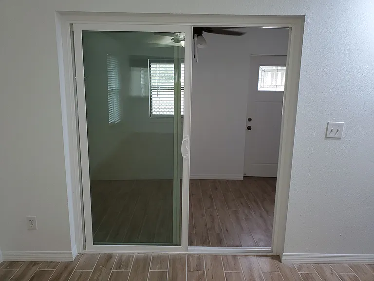 3723 Cheltenham Dr — Photo 12