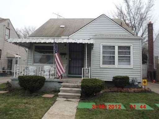 2nd image of 20090 Hamburg St