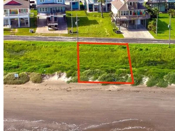 2790 Tradewind Ln, Crystal Beach, TX 77650