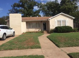 711 E Burnside St, Rotan, TX 79546