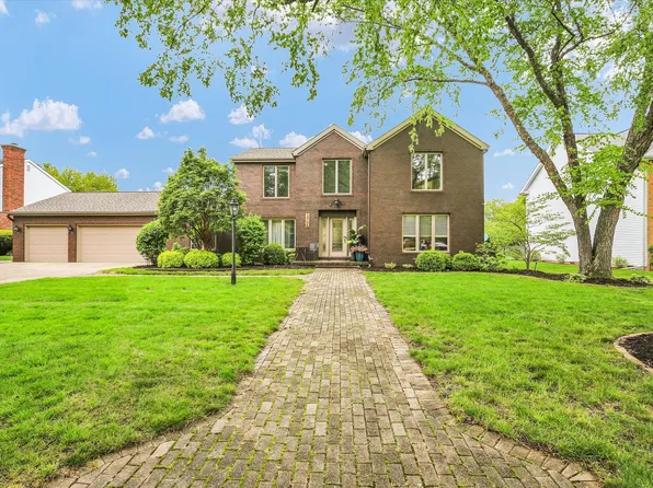 2706 N Salisbury Ct, Champaign, IL 61821
