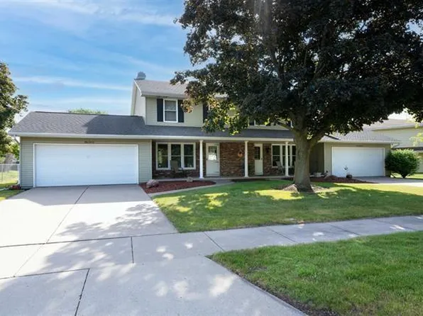 920 E Northwood Dr, Appleton, WI 54911