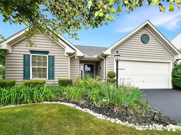 2038 Majestic Dr N, Canonsburg, PA 15317