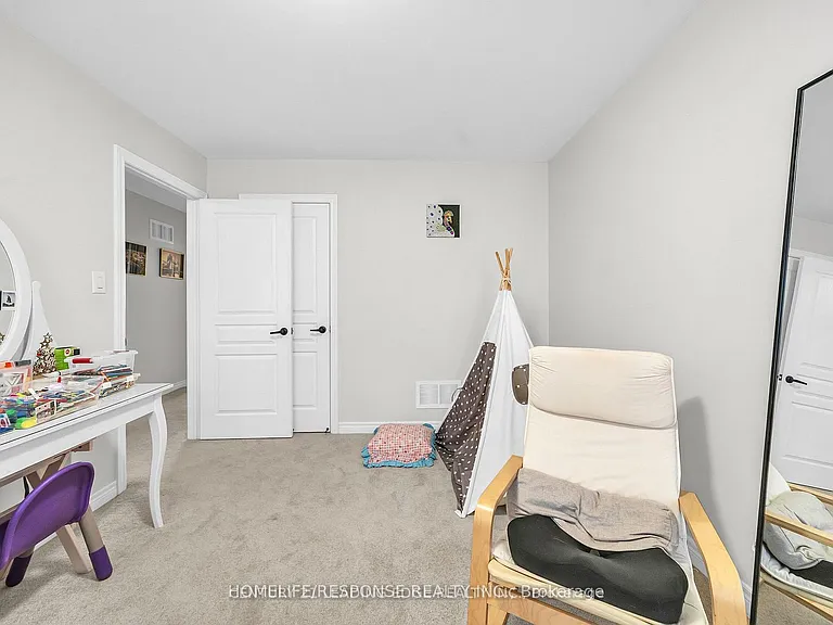 5 Gooseman Cres — Photo 36