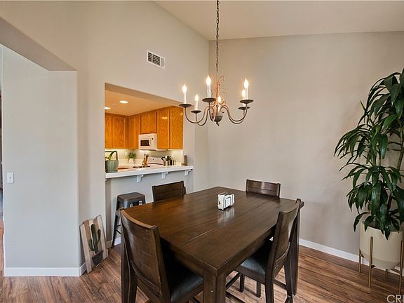 3rd image of 28250 Canterbury Ct