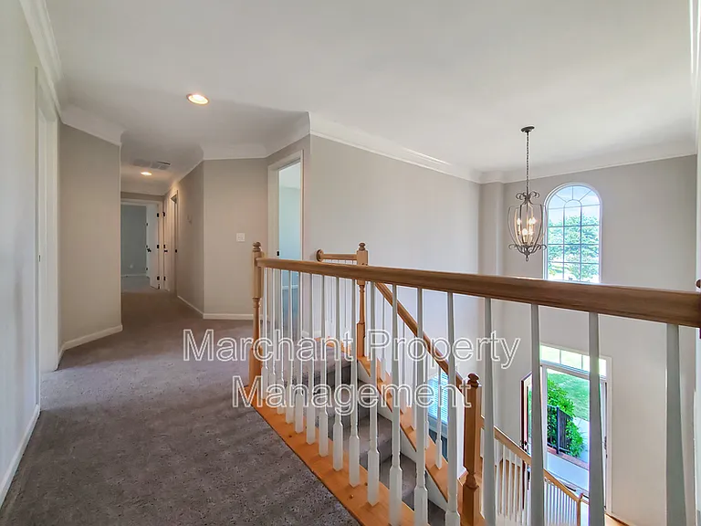 15 Silverthorn Ct — Photo 26