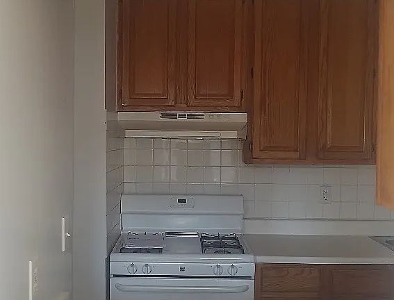 4th image of 123 E 102nd St APT 5B