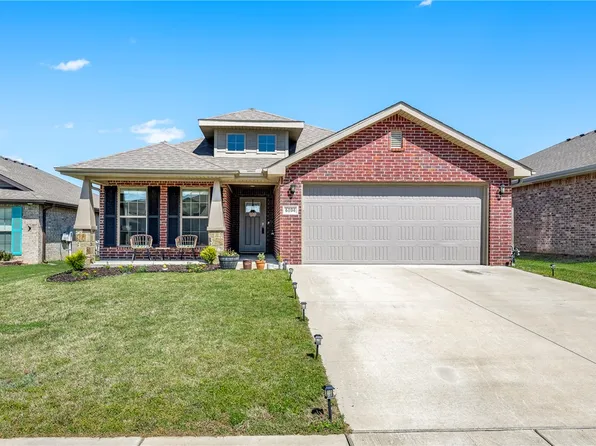 6104 Silas St, Bentonville, AR 72713