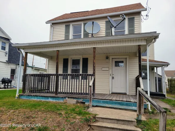 1006 Pine St, Berwick, PA 18603