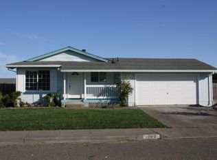 1282 Saint Anthony Ln, Petaluma, CA 94954