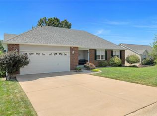 162 Bridgewater Chase Ln, Villa Ridge, MO 63089