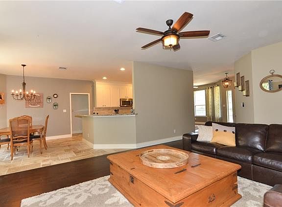 5th image of 1011 Forest Bluff Trl