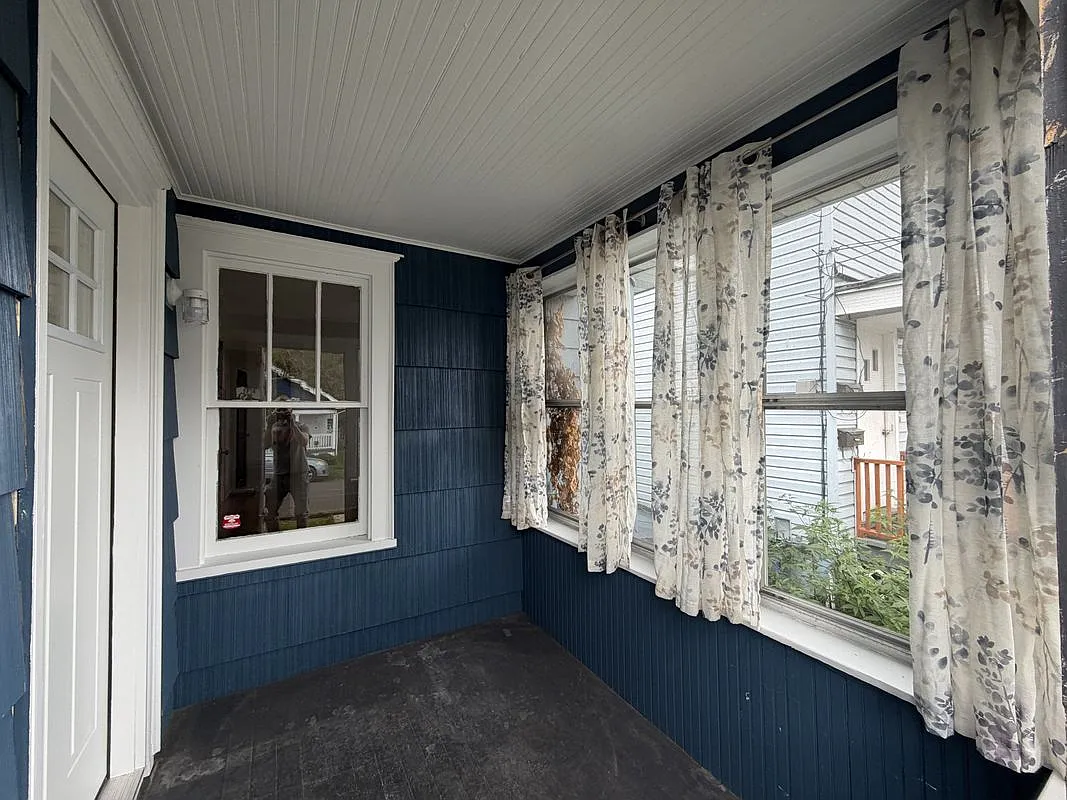 2 bed, 1.0 bath, 1000 sqft, $1,650 — Photo 2