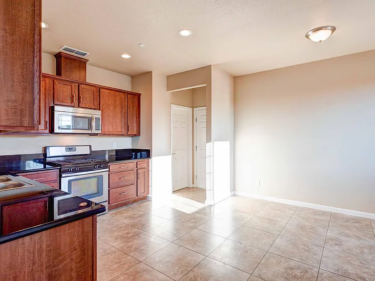 695 Mission De Oro Dr — Photo 19