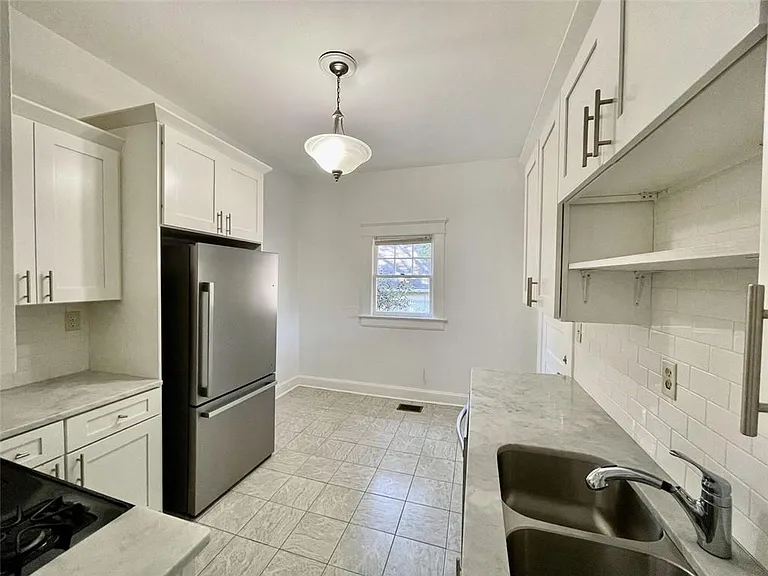 1193 Mansfield Ave NE — Photo 7