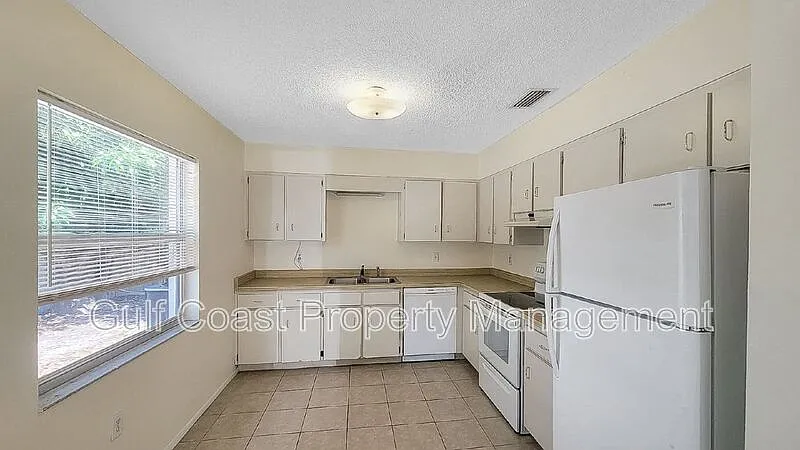 2 bed, 2.0 bath, 970 sqft, $1,675 — Photo 4