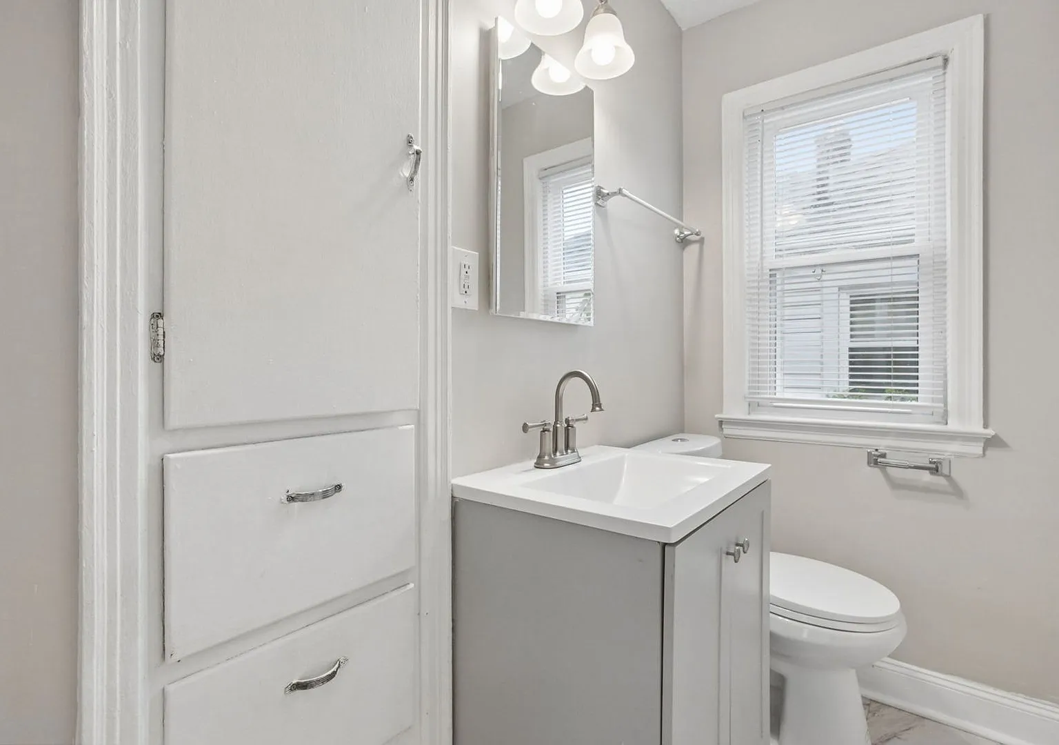 **Fully Renovated 3-Bedroom Home with Hardwood Floors & Basement Available Now — Photo 4