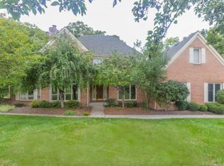 5650 Chestnut Ridge Dr, Cincinnati, OH 45230