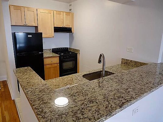 1st image of 142-07 Hoover Ave #302